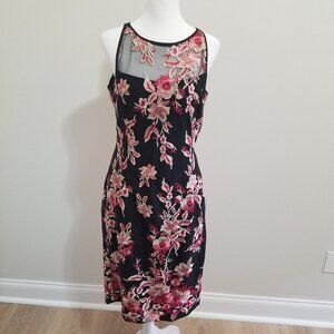 White House Black Market Dress size 4 - Floral Embroidered